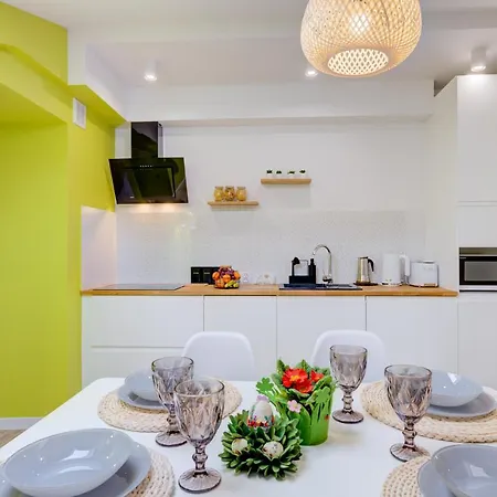 Apartment Abra 2 Rynek 8 *