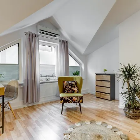 Abra 2 Rynek 8 Apartament *